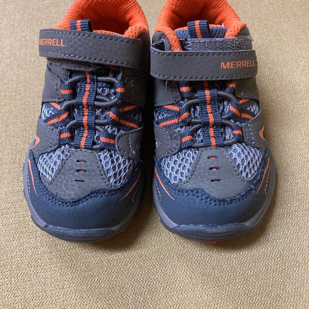 Merrell Kids Trail Chaser Sneaker NWOT